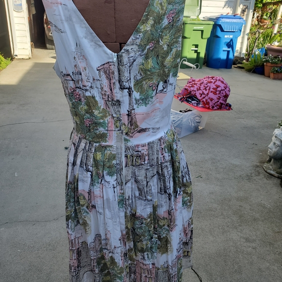 Elegant Scenic Print Midi Dress - Picture 5 of 6
